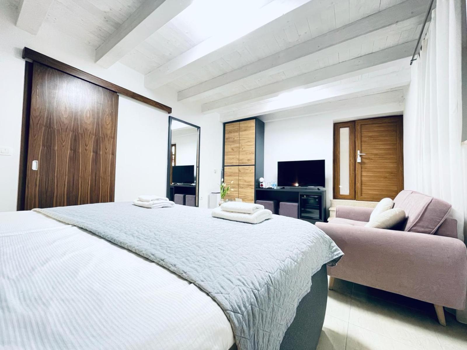 Fazana City Rooms With Free Parking מראה חיצוני תמונה
